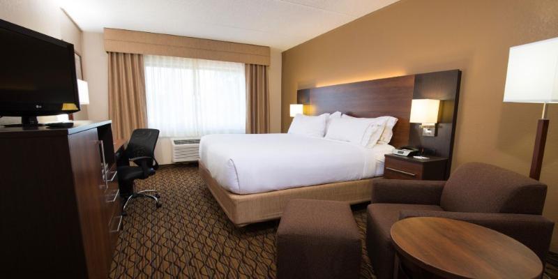 Express & Grand Canyon By Ihg Hotel 3*